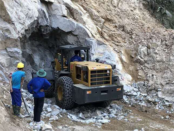 Read more about the article Подземный погрузчик на месте 03